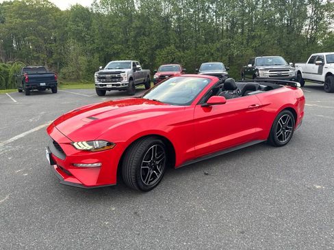 Used 2022 Ford Mustang Premium RWD image 10