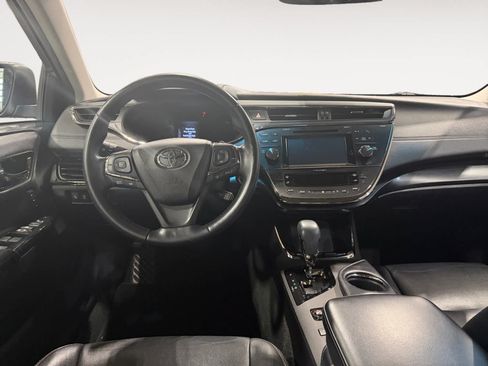 Used 2017 Toyota Avalon Touring w/ All Weather Liner Package FWD image 11