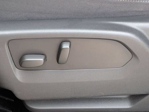 Used 2023 Buick Envision Essence FWD image 13