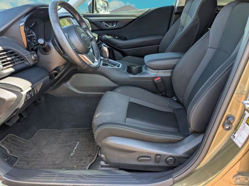 Used 2022 Subaru Outback Premium AWD/4WD image 5