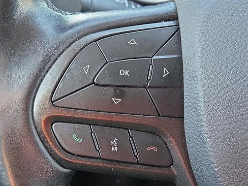 Used 2020 Jeep Cherokee Trailhawk w/ Cold Weather Group image 18