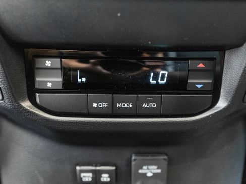 Used 2026 Toyota Sequoia Limited w/ Tow Technology Package AWD/4WD image 39