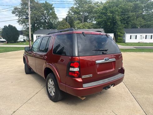 Used 2010 Ford Explorer XLT AWD/4WD image 8