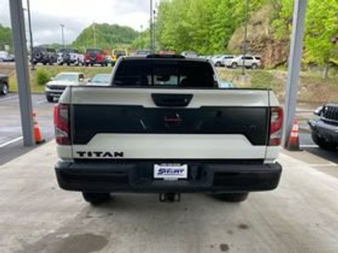 Used 2021 Nissan Titan PRO-4X AWD/4WD image 6
