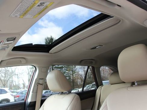 Used 2016 Subaru Outback 3.6R Limited image 17