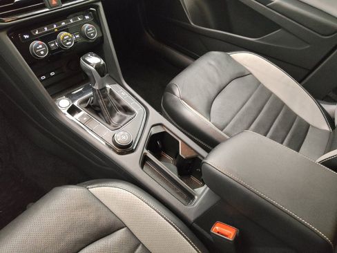 Used 2022 Volkswagen Taos SEL image 26