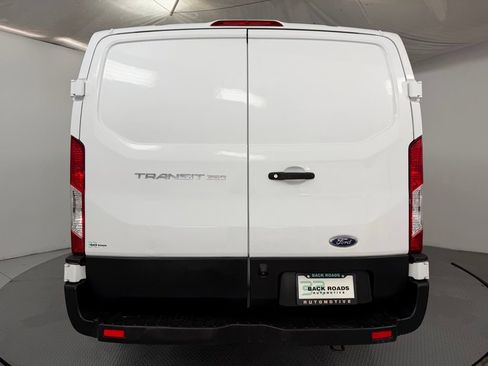 Used 2019 Ford Transit 250 130 Low Roof image 7
