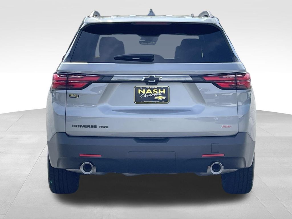 Used 2023 Chevrolet Traverse RS w/ LPO, Floor Liner Package AWD/4WD image 4