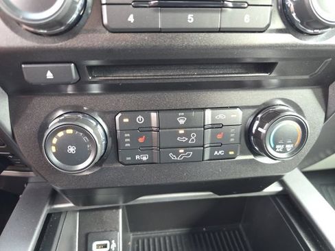 Used 2018 Ford F150 XLT w/ Equipment Group 302A Luxury AWD/4WD image 17