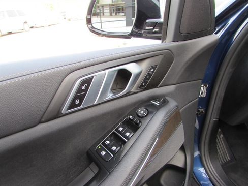 Used 2021 BMW X5 xDrive40i w/ Convenience Package AWD/4WD image 6