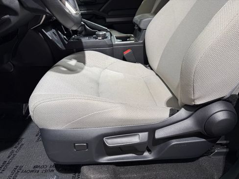 Certified 2025 Toyota 4Runner SR5 AWD/4WD image 14