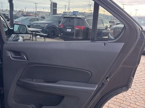 Used 2017 Chevrolet Equinox Premier w/ Enhanced Convenience Package image 22