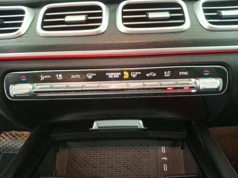 Used 2025 Mercedes-Benz GLE 350 4MATIC image 35