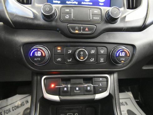 Used 2024 GMC Terrain SLT w/ Elevation Edition AWD/4WD image 22