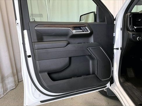 Used 2025 GMC Sierra 1500 SLT RWD image 21