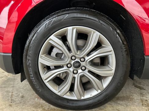 Certified 2024 Ford Edge Titanium image 9