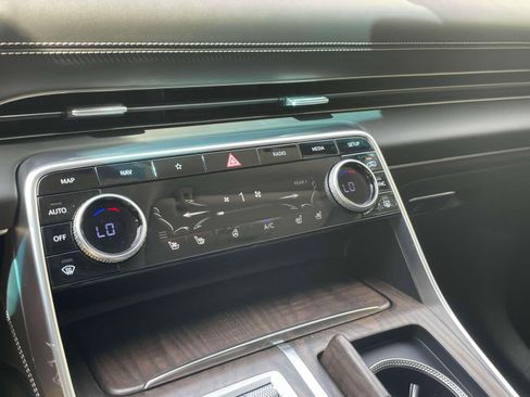 Used 2024 Genesis GV80 2.5T w/ Advanced Package image 30