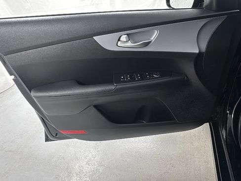 Used 2024 Kia Forte LXS w/ LXS Technology Package image 16