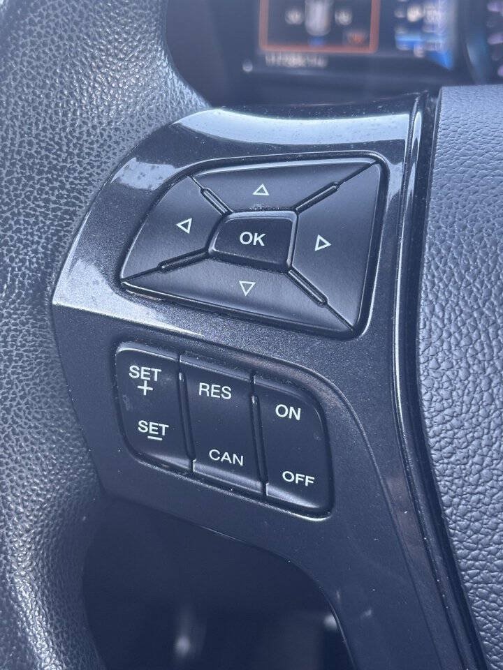 Used 2019 Ford Explorer XLT w/ Equipment Group 202A FWD image 10