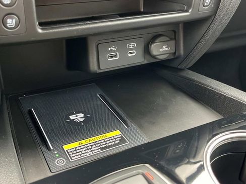 Used 2025 Honda Passport Black Edition image 35