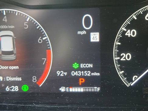 Used 2024 Honda CR-V LX image 29