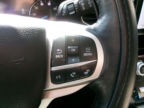 Used 2022 Ford Explorer Limited AWD/4WD image 19