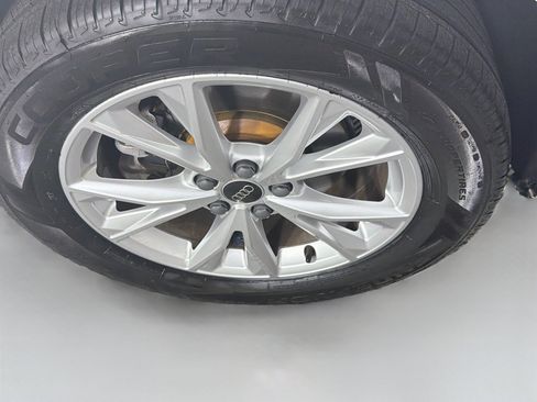 Used 2025 Audi Q3 2.0T Premium AWD/4WD image 11