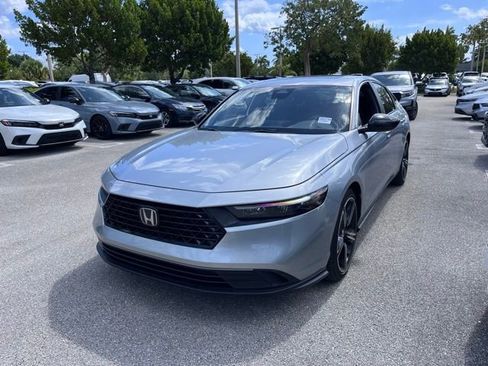 Used 2023 Honda Accord Sport image 3