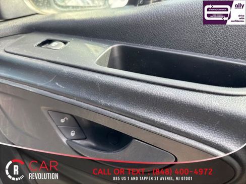 Used 2023 Mercedes-Benz Sprinter 2500 image 13