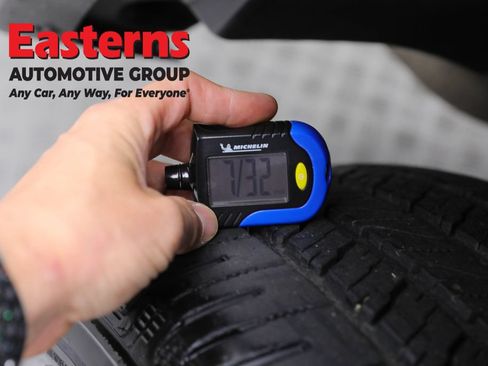 Used 2023 Jeep Wrangler Unlimited Sahara w/ Dual Top Group AWD/4WD image 29