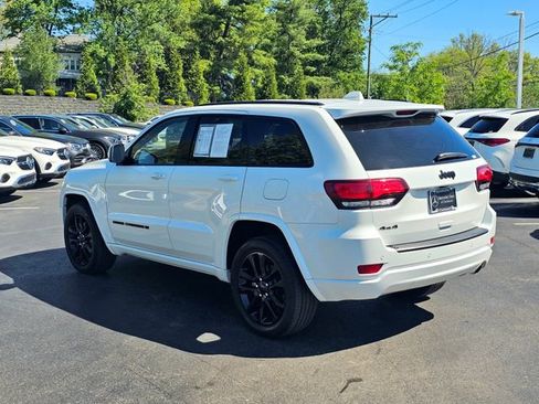 Used 2022 Jeep Grand Cherokee Laredo X AWD/4WD image 12