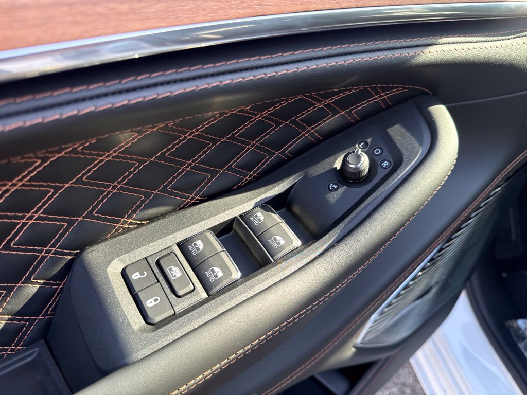 New 2027 Jeep Grand Cherokee Summit AWD/4WD image 19