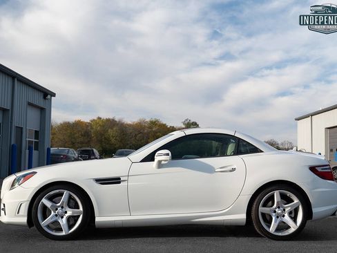 Used 2013 Mercedes-Benz SLK 250 image 4