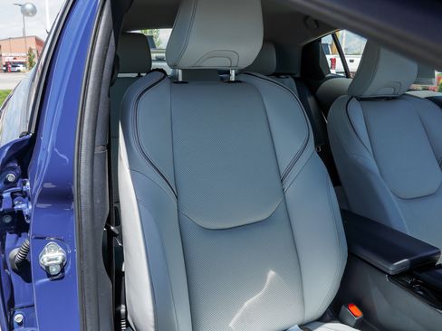 Used 2024 Toyota Prius XLE AWD/4WD image 23