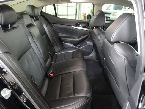 Used 2022 Nissan Maxima SV w/ Floor Mat Group FWD image 24