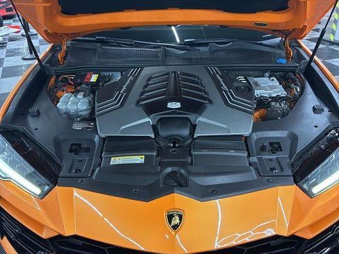 Used 2021 Lamborghini Urus AWD/4WD image 29
