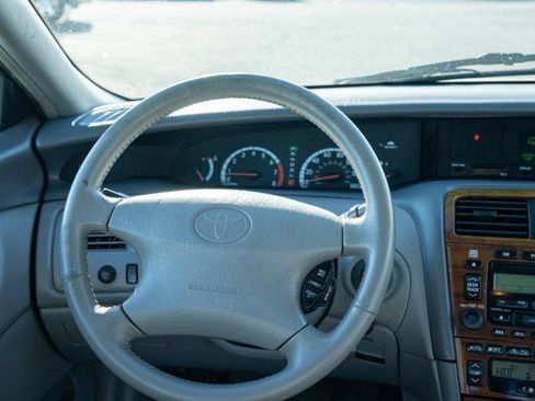 Used 2000 Toyota Avalon XLS image 27