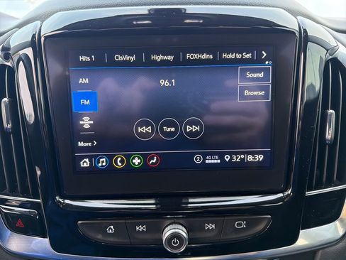 Used 2021 Chevrolet Traverse LT w/ LPO, Floor Liner Package image 18