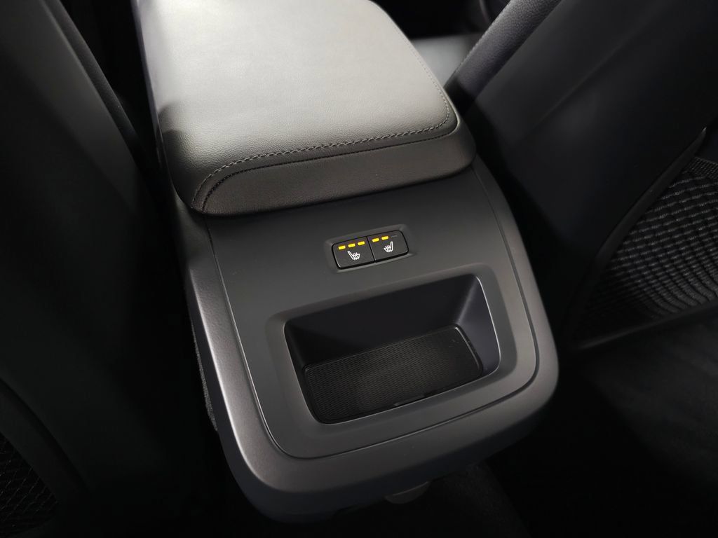 Certified 2025 Volvo S60 B5 Core w/ Climate Package AWD/4WD image 30