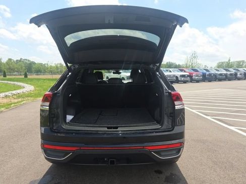 Used 2024 Volkswagen Atlas Cross Sport SE AWD/4WD image 10