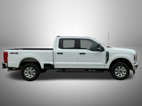 Used 2024 Ford F250 XLT image 3