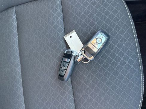 Used 2025 Ford Escape Active image 18