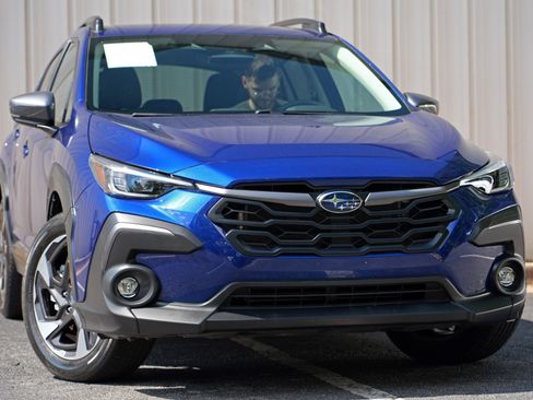 Used 2025 Subaru Crosstrek 2.5i Limited AWD/4WD image 2