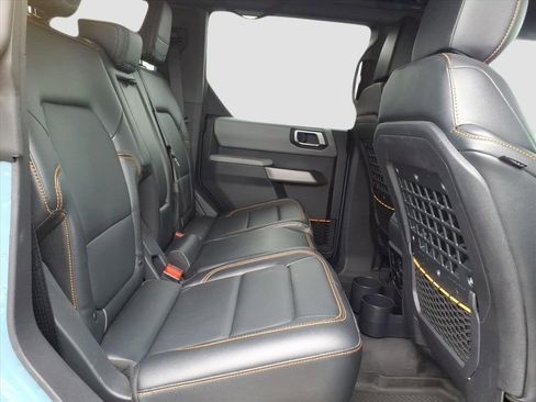 Used 2022 Ford Bronco Badlands w/ Sasquatch Package image 12