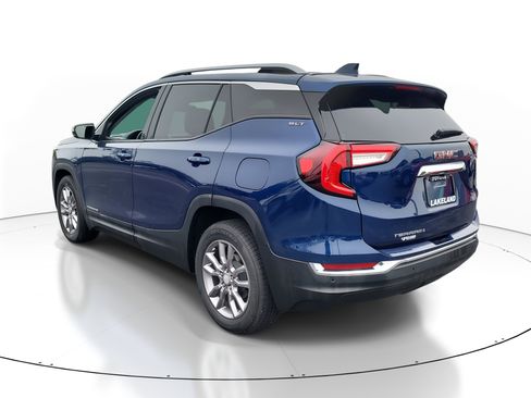 Used 2023 GMC Terrain SLT image 5