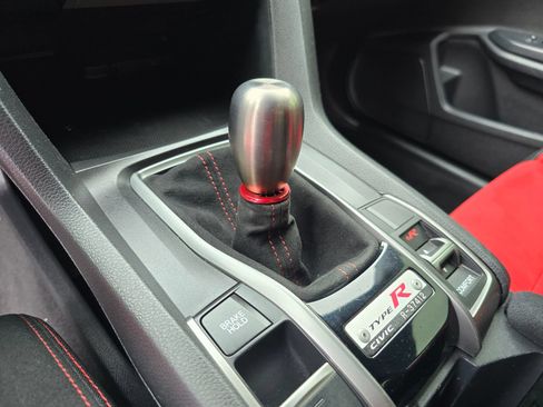 Used 2020 Honda Civic Type R image 26