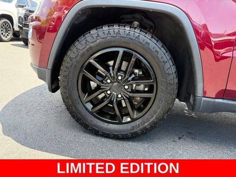 Used 2018 Jeep Grand Cherokee Limited w/ Trailer Tow Group IV AWD/4WD image 9