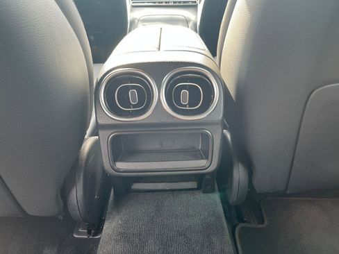 Used 2024 Mercedes-Benz C 300 Sedan image 25