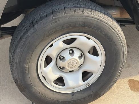 Used 2023 Toyota Tacoma SR AWD/4WD image 11