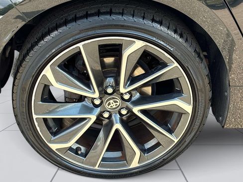 Used 2021 Toyota Corolla SE w/ Carpet Mat Package (TMS) FWD image 10
